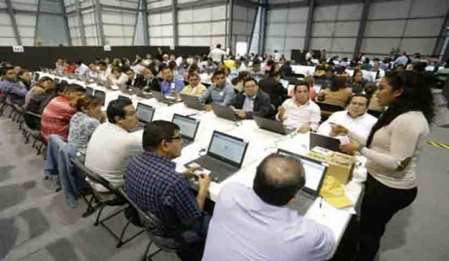 Cambian de fecha para examen de maestros