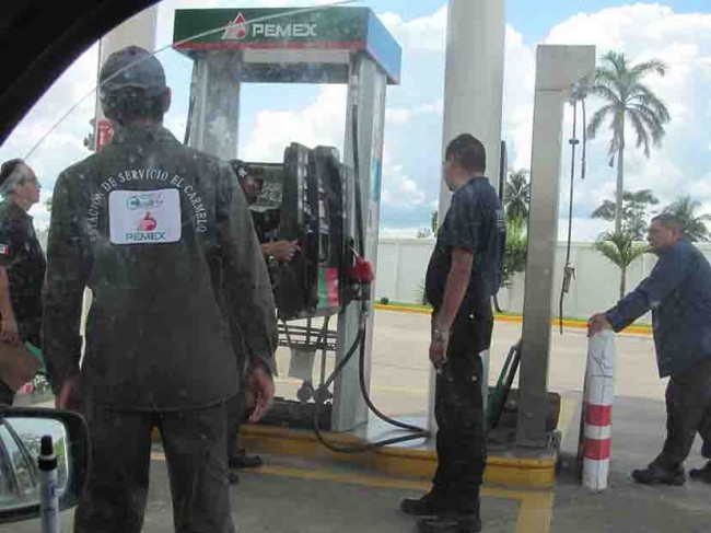 Despachan litros de  gasolina incompletos