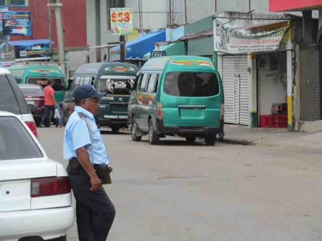 Transportistas no obedecen la Ley