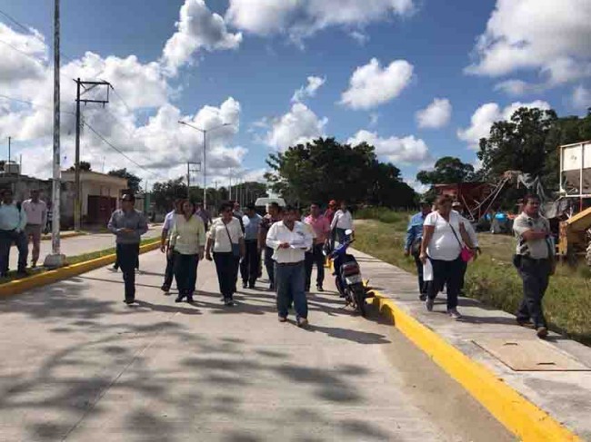 Realizan diputados supervisión física de obras en Centla