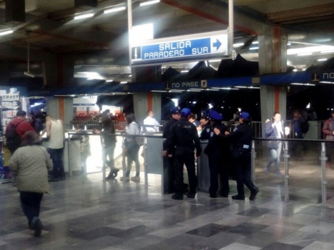 Localizan a mujer sin vida en Metro Tasqueña