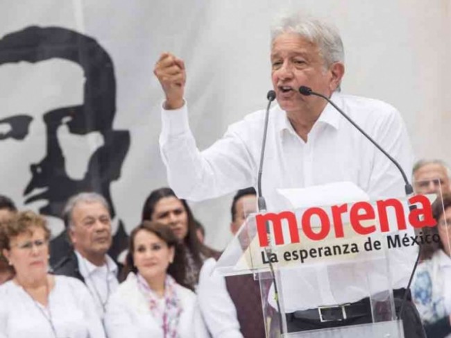 López Obrador presentó sus 10 compromisos