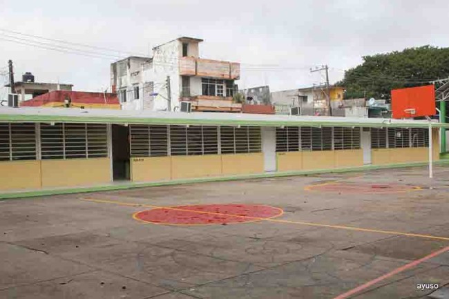 Persisten  alumnos sin clases