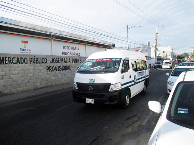 Piden transportistas portar publicidad en  las unidades: Franco