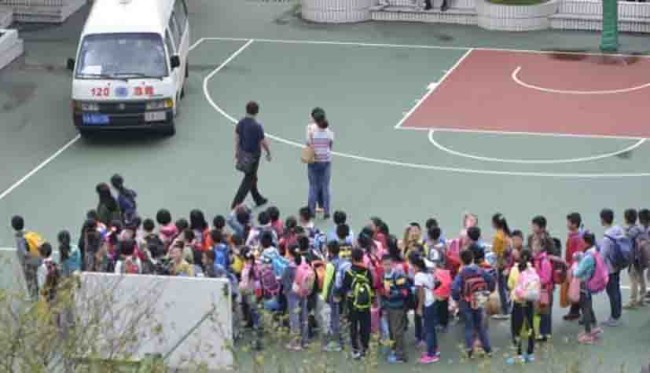 Atacan a  niños a cuchilladas