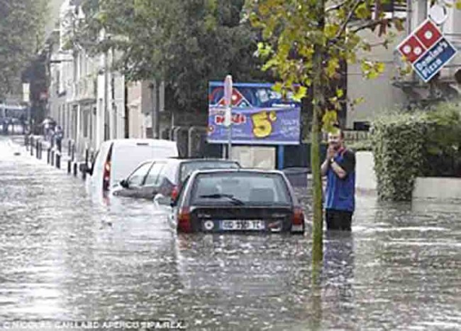 Francia sufre por las lluvias