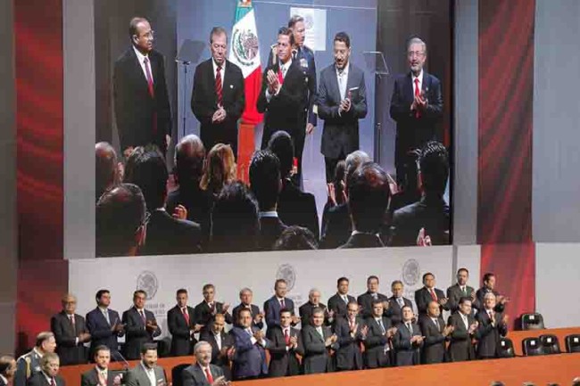 Asiste Núñez al VI Informe del Presidente Peña Nieto