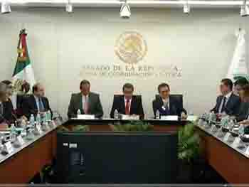 Aplazan México y EU la  entrega de tratado bilateral