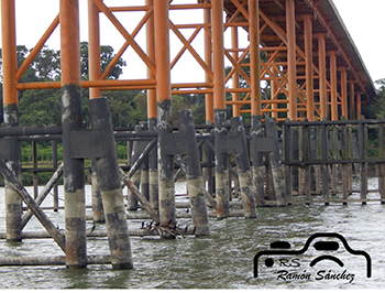 Colosal puente de Jonuta  abandonado y deteriorado