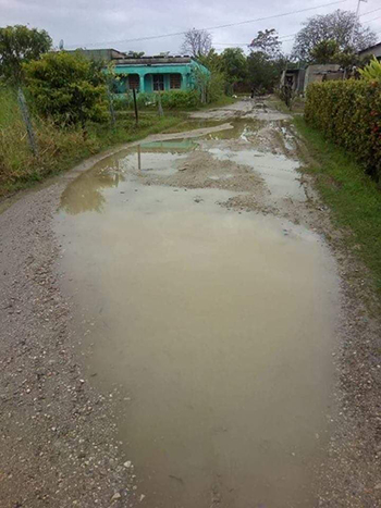 Vuelve a llover y las calles inundadas