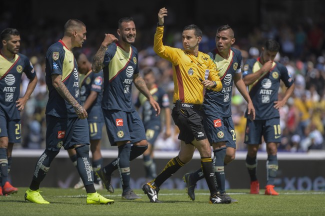 ¡Pumas manda  en el clásico!