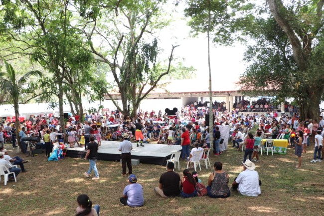 Gran éxito en el tianguis  campesino de Comalcalco  realizado en Zona Arqueológica