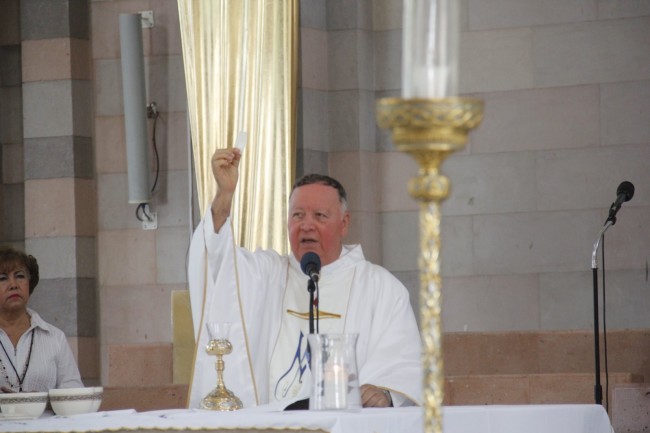 Llama iglesia a pagar por el servicio de luz