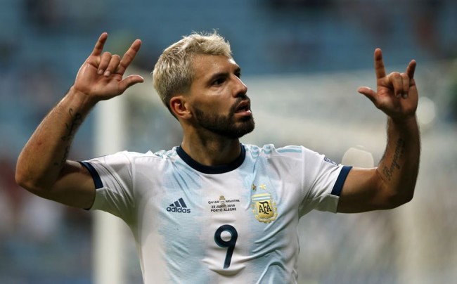 Argentina gana y avanza en la  Copa América