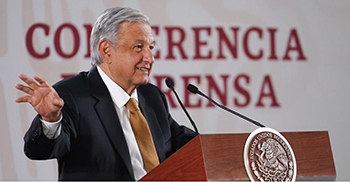 Convoca AMLO a un acto en  “defensa de la dignidad de México”