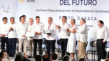 Firman gobernadores el Pacto Oaxaca