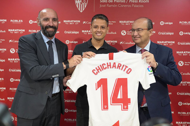 ¡Chicharito al Sevilla!