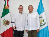 Se reúne López Obrador con el presidente electo de Guatemala