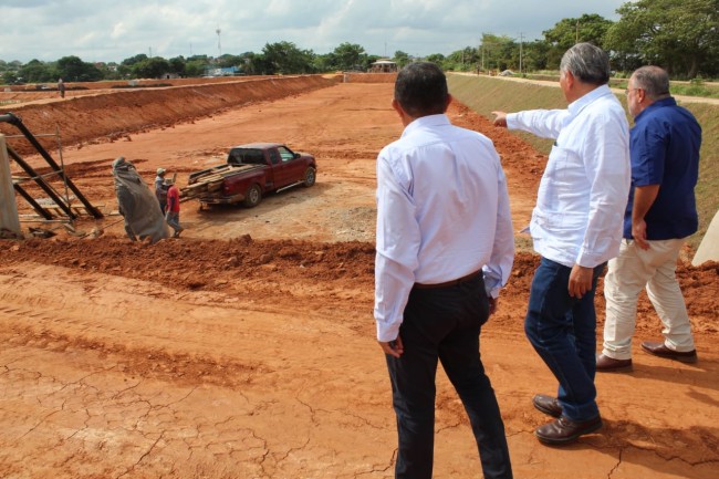 Supervisa Adán Augusto  avances de obras estatales