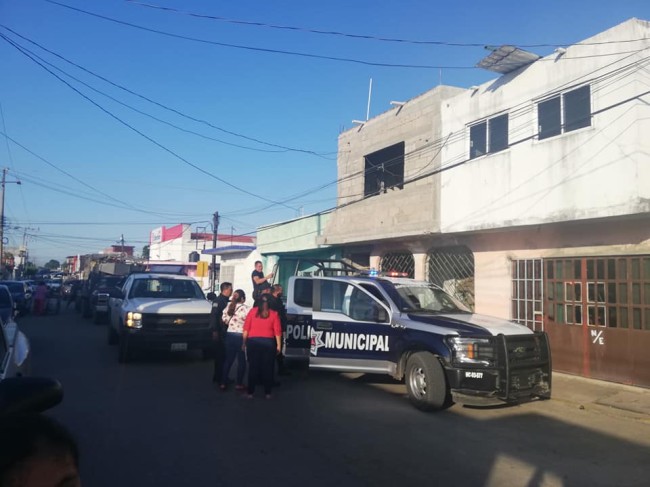 Tesorera dejó sin posada a estudiantes