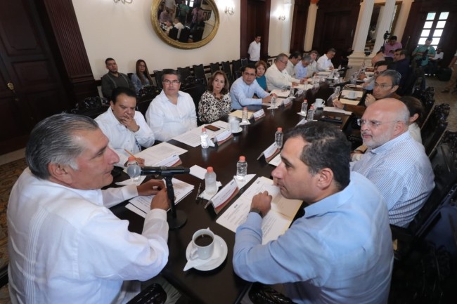 Se reúne Adán Augusto con  representantes del BID