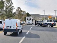 Bloqueos y autos incendiados  en 7 municipios de Guanajuato