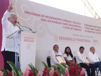 Nada de ‘grillas ni politiquerías’ para transformar  a Tabasco y México