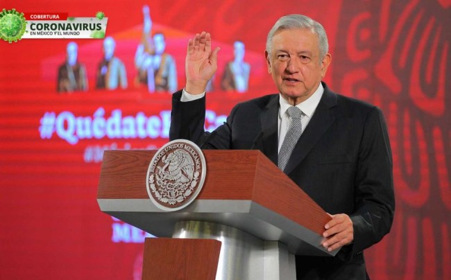 Anuncia AMLO investigación de venta de examen a los médicos