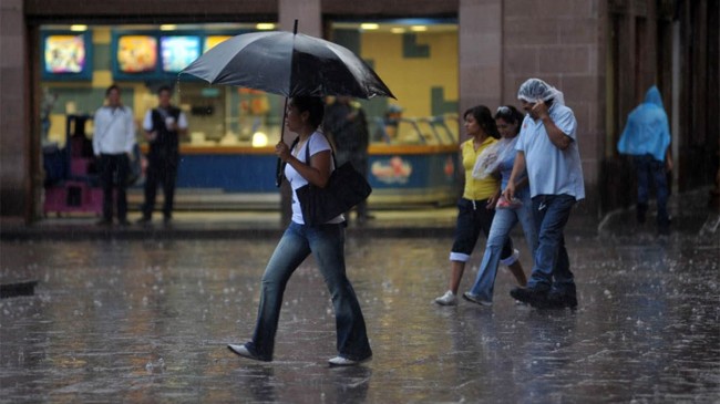 Predominarán lluvias fuertes en el Estado por onda tropical