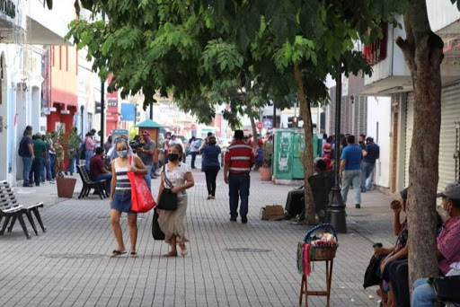 A la baja casos positivos  y muerte por COVID-19