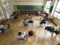 Escuelas de Europa reabren sus puertas