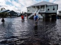 “Sally” deja un muerto y graves inundaciones