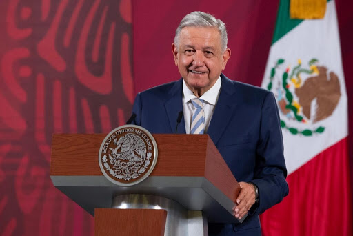 Propone AMLO soliciten revocación de su mandato