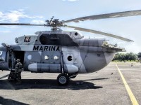Aterriza de emergencia helicóptero de la Marina