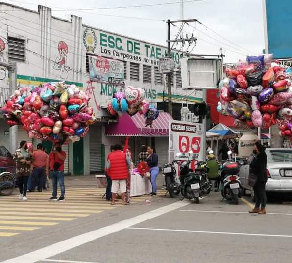 Consumismo derrite  de amor a cardenenses