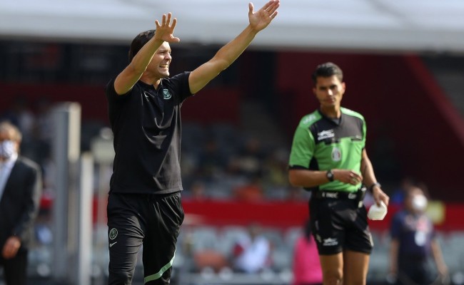 Santiago Solari con un pie fuera del América