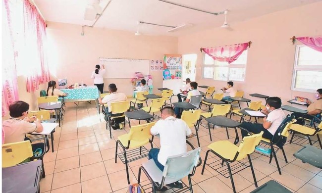 Regresa a clases presenciales  el 45% de la matrícula