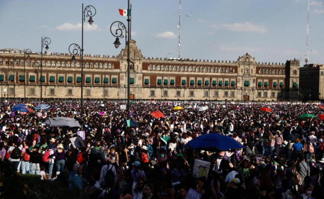 La marea feminista  inundó el Zócalo