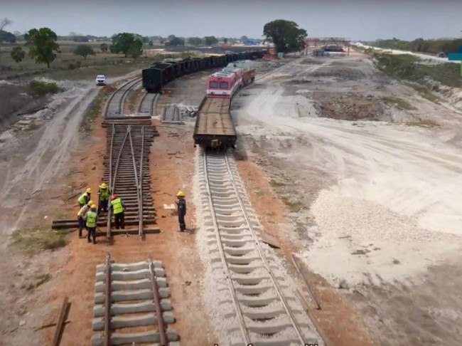 Tren Maya concluye acopio de más de  30 mil toneladas de riel para tramo 3