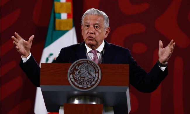 “No sean traidores a la patria”: AMLO