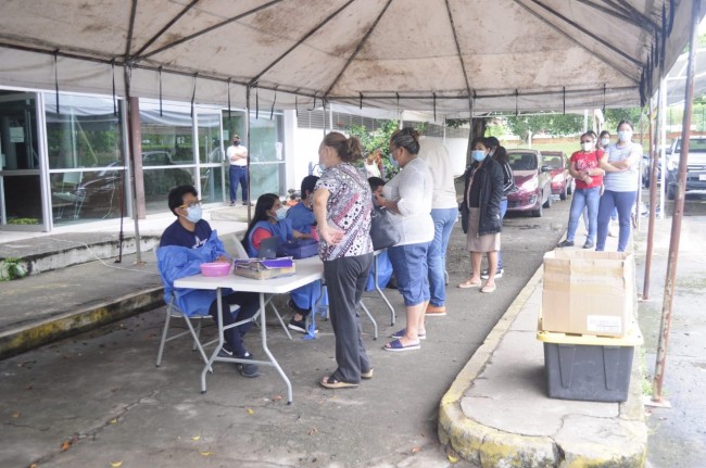 Registra importante afluencia el módulo de pruebas Covid, en Centro