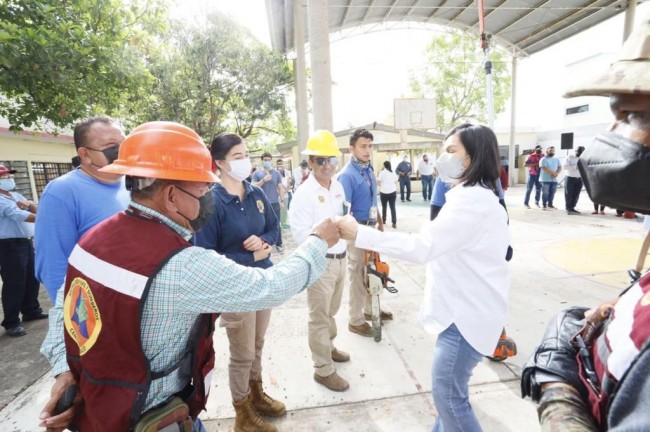 Centro se suma a la Semana Comunitaria de Limpieza Escolar