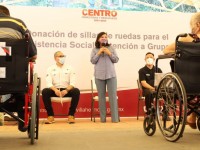Entrega Centro y Fundación Orsan sillas de ruedas