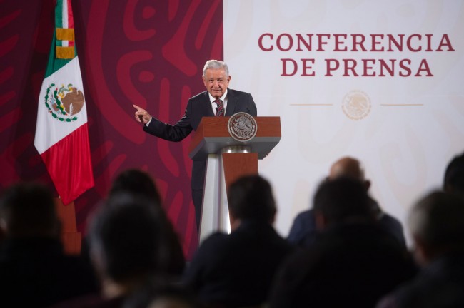 Nos vemos en el Zócalo,  para dar el grito: AMLO