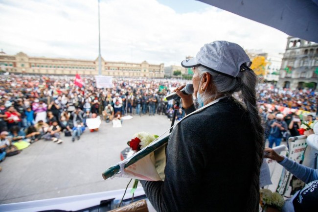 “¡Justicia!”, claman por los 43 normalistas de Ayotzinapa