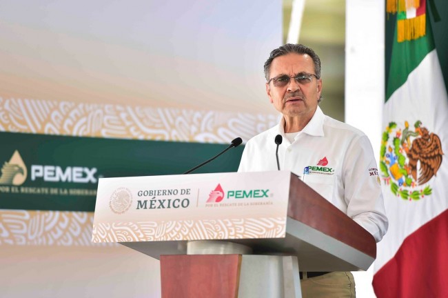 Pemex paga muchos más impuestos que tres de las mayores empresas juntas