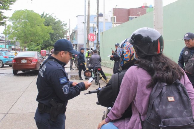 Fuerte movilización en Indeco; desalojan planteles educativos