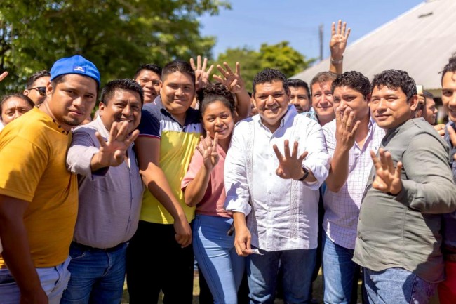 Llama Javier May a la  unidad no a la división