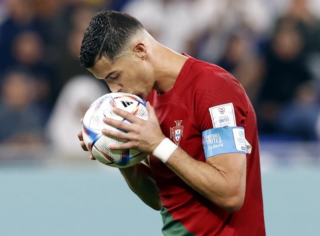 Cristiano Ronaldo, anotó en su quinto mundial