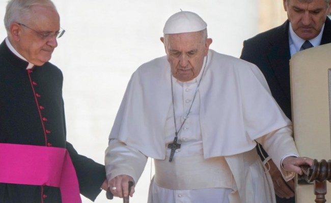 “Ya he firmado mi renuncia”: Papa Francisco
